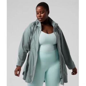 Athleta Drip Drop Jacket // Minimalistic Grey